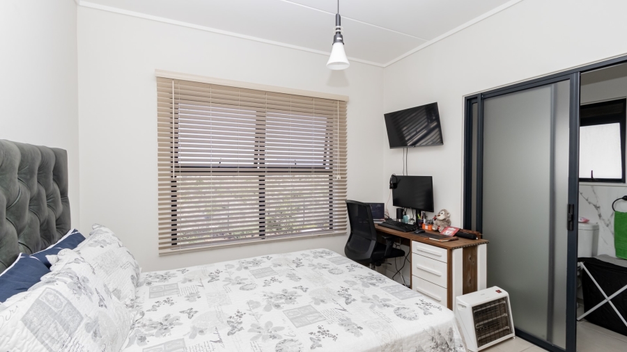 To Let 2 Bedroom Property for Rent in Sandown Western Cape